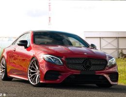 Mercedes Benz E 300 Amg Line Coupe Sff2 Red