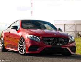 Mercedes Benz E 300 Amg Line Coupe Sff2 Red